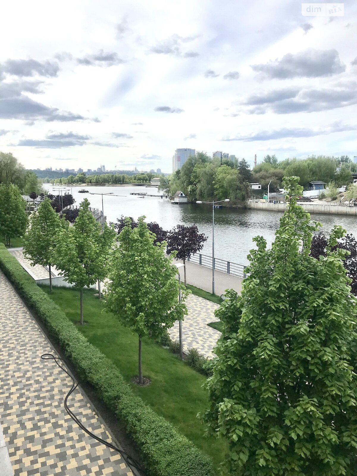 Продаж трикімнатної квартири в Києві, на вул. Трускавецька 2А, район Дарницький фото 1 Продаж трикімнатної квартири в Києві, на вул. Трускавецька 2А, район Дарницький фото 1