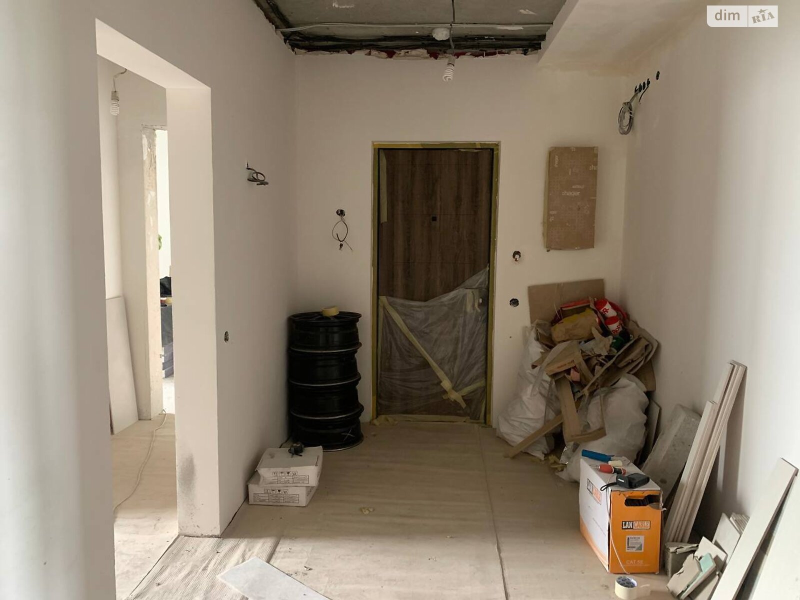Продаж трикімнатної квартири в Києві, на вул. Вишняківська 4, район Дарницький фото 1 Продаж трикімнатної квартири в Києві, на вул. Вишняківська 4, район Дарницький фото 1