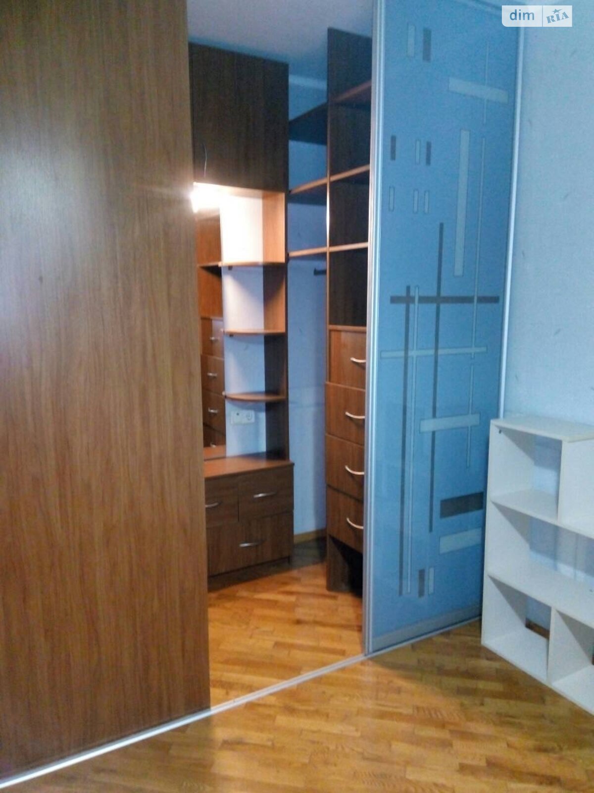 Продаж чотирикімнатної квартири в Києві, на вул. Вишняківська 7А, район Дарницький фото 1 Продаж чотирикімнатної квартири в Києві, на вул. Вишняківська 7А, район Дарницький фото 1
