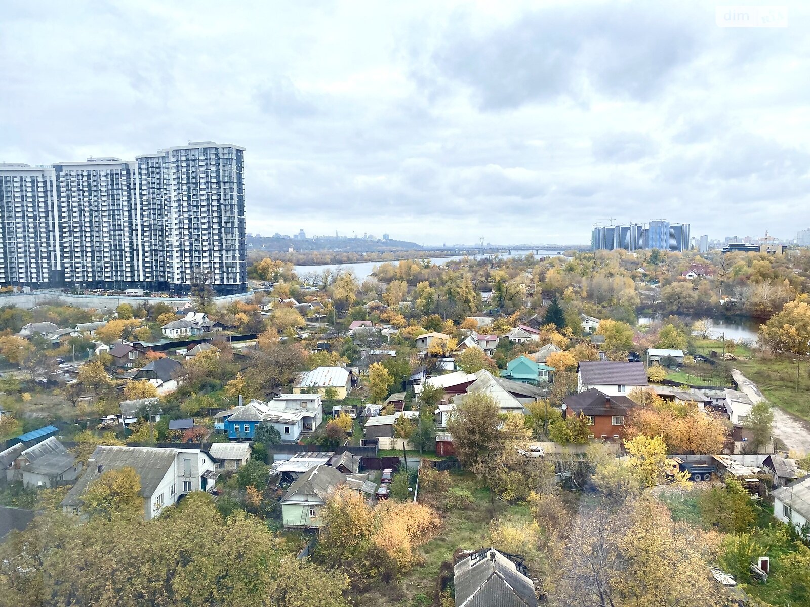 Продажа трехкомнатной квартиры в Киеве, на ул. Заречная 6 корпус 2, район Дарницкий фото 1 Продажа трехкомнатной квартиры в Киеве, на ул. Заречная 6 корпус 2, район Дарницкий фото 1