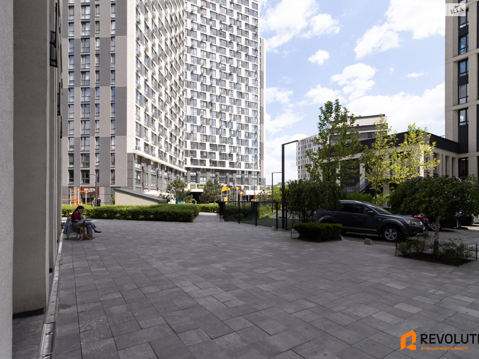 Продаж трикімнатної квартири в Києві, на вул. Зарічна 4 корпус 2, район Дарницький фото 1 Продаж трикімнатної квартири в Києві, на вул. Зарічна 4 корпус 2, район Дарницький фото 1
