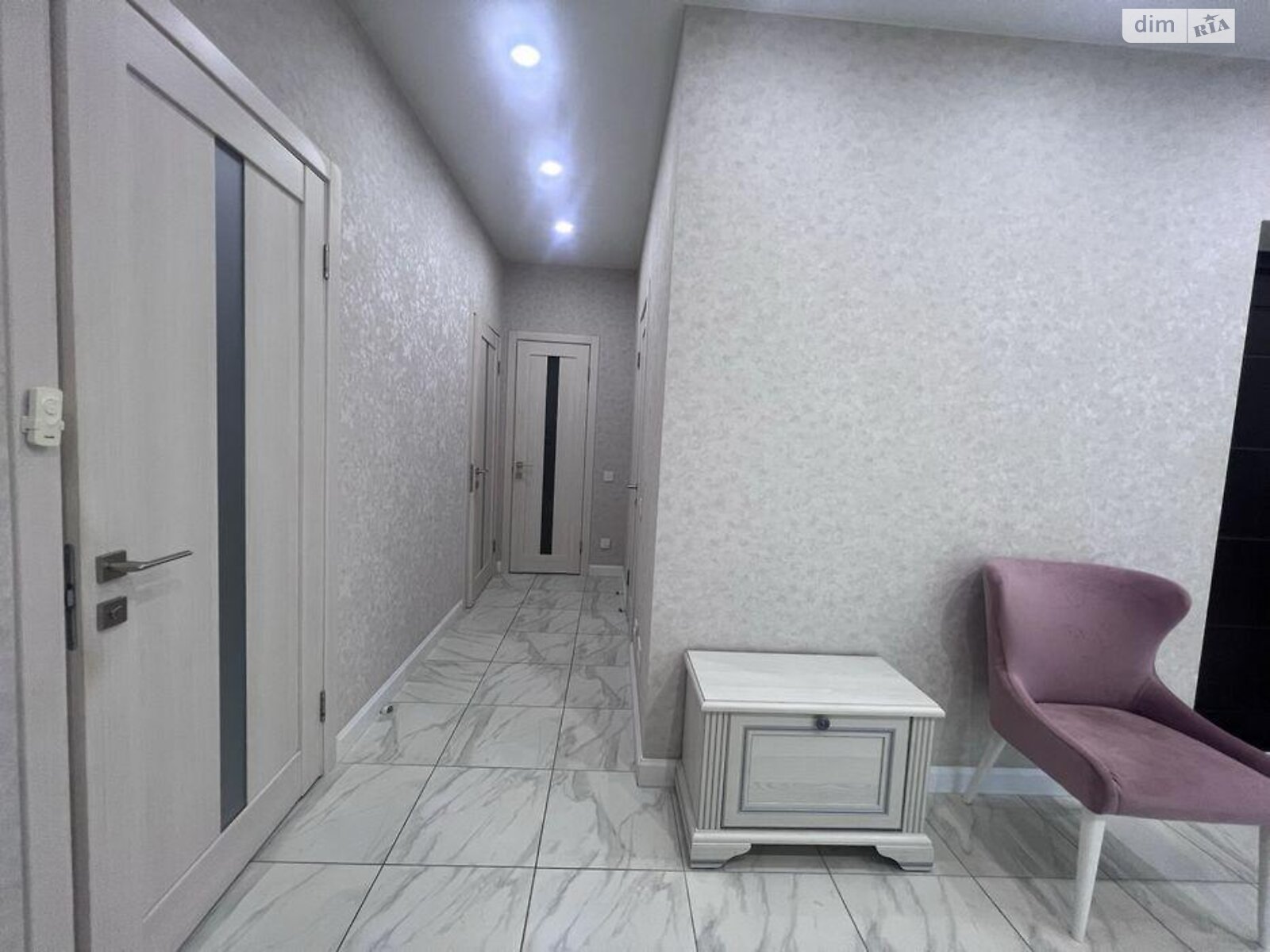 Продажа трехкомнатной квартиры в Киеве, на ул. Заречная 1В, район Дарницкий фото 1 Продажа трехкомнатной квартиры в Киеве, на ул. Заречная 1В, район Дарницкий фото 1