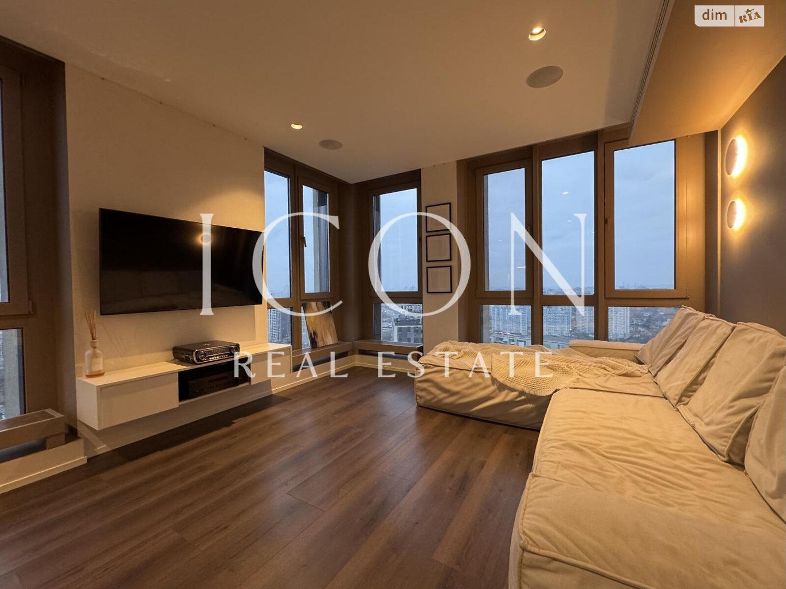 Продажа двухкомнатной квартиры в Киеве, на ул. Заречная 4, район Дарницкий фото 1