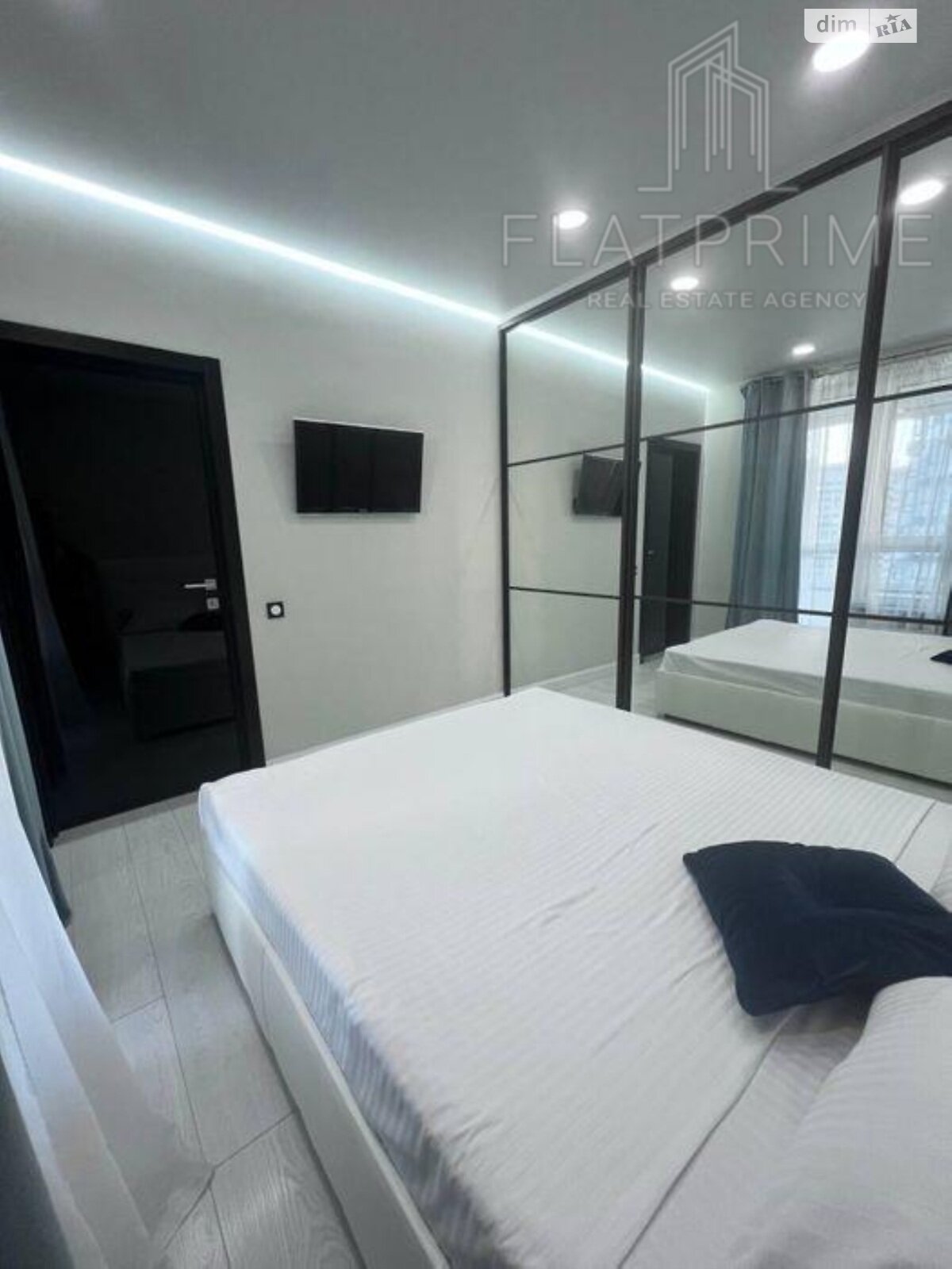 Продажа двухкомнатной квартиры в Киеве, на ул. Заречная 1Г, район Дарницкий фото 1