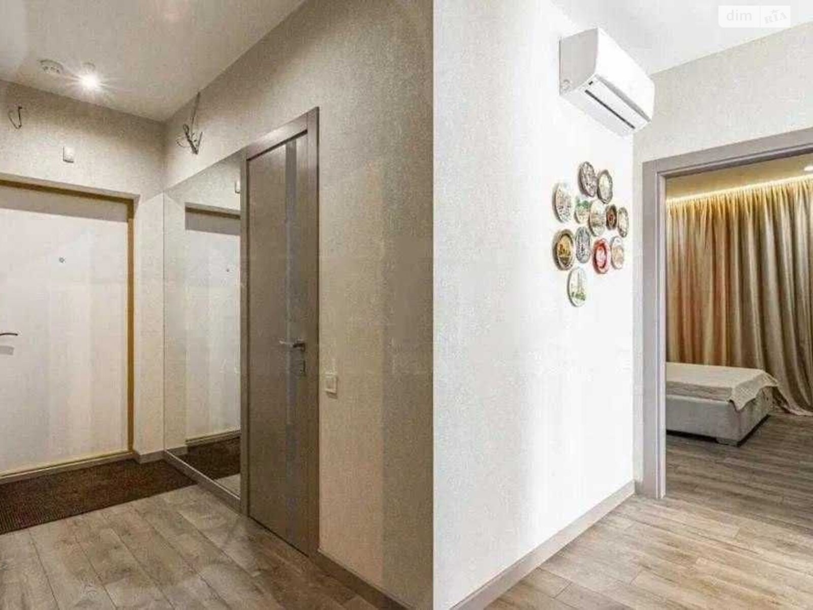 Продажа трехкомнатной квартиры в Киеве, на ул. Заречная 1Г, кв. 23, район Дарницкий фото 1