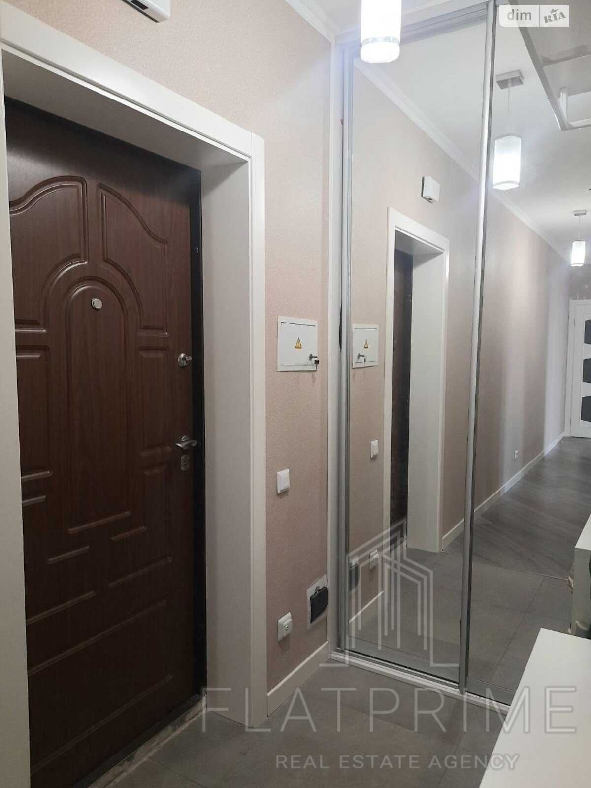 Продажа трехкомнатной квартиры в Киеве, на ул. Завальная 10Б, район Дарницкий фото 1 Продажа трехкомнатной квартиры в Киеве, на ул. Завальная 10Б, район Дарницкий фото 1