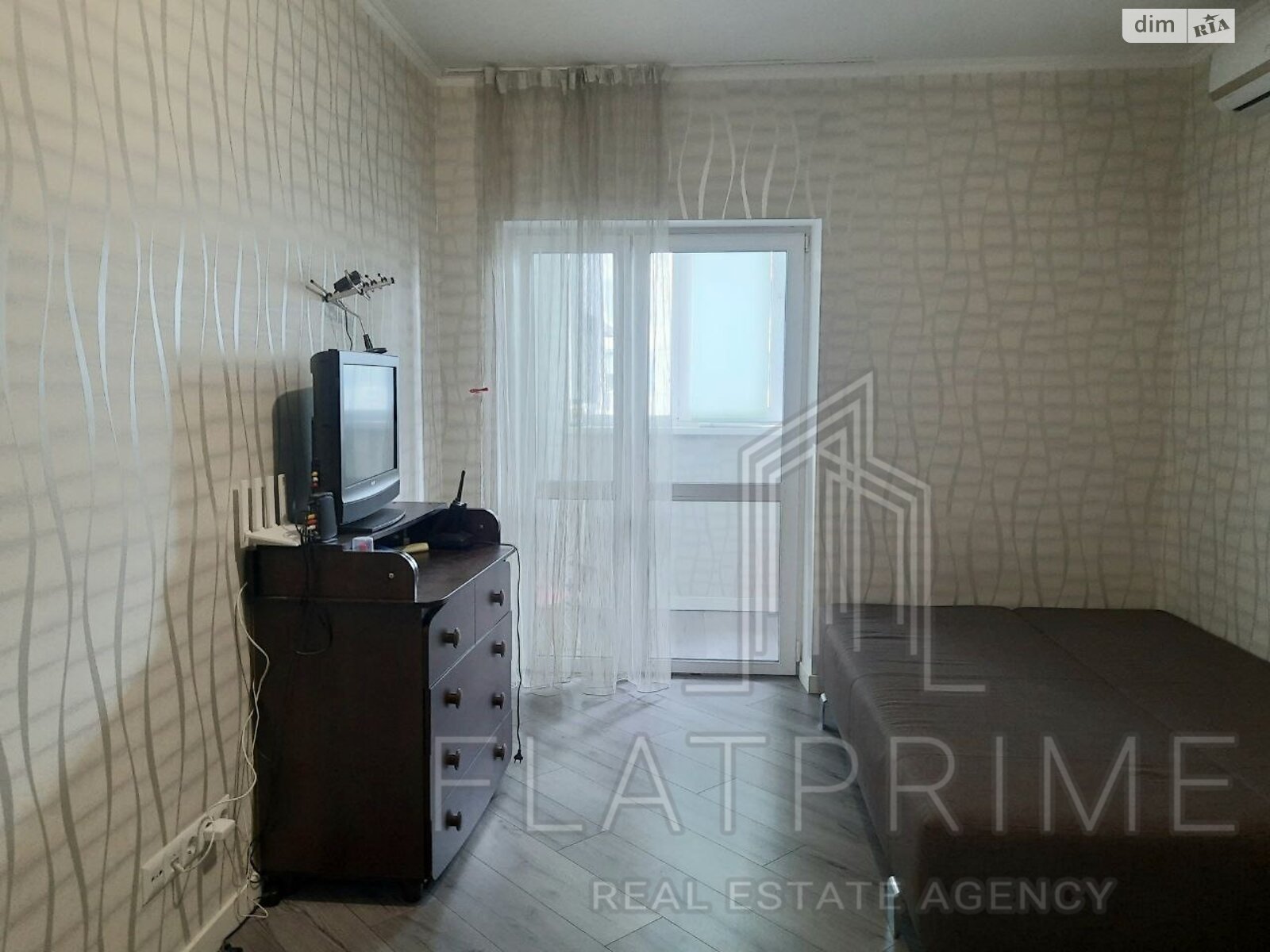 Продажа трехкомнатной квартиры в Киеве, на ул. Завальная 10Б, район Дарницкий фото 1 Продажа трехкомнатной квартиры в Киеве, на ул. Завальная 10Б, район Дарницкий фото 1