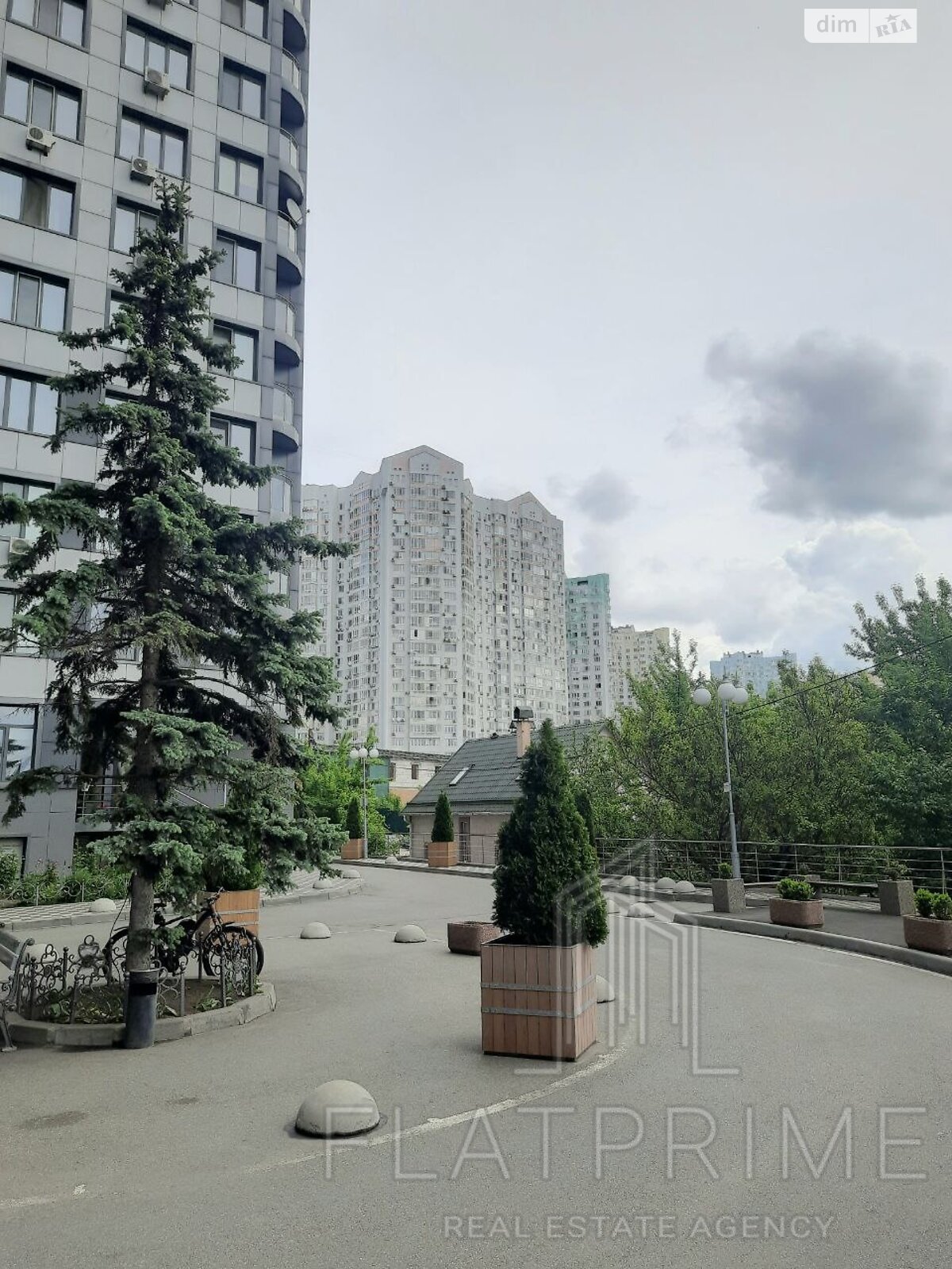 Продажа трехкомнатной квартиры в Киеве, на ул. Завальная 10Б, район Дарницкий фото 1 Продажа трехкомнатной квартиры в Киеве, на ул. Завальная 10Б, район Дарницкий фото 1