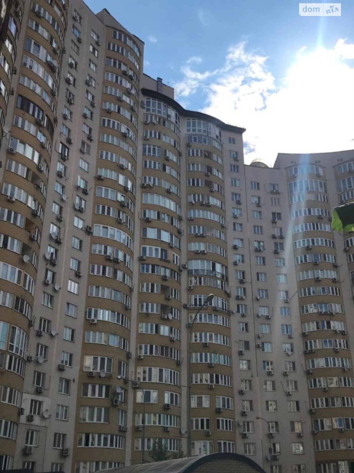 Продажа трехкомнатной квартиры в Киеве, на ул. Днепровская 19А, район Дарницкий фото 1
