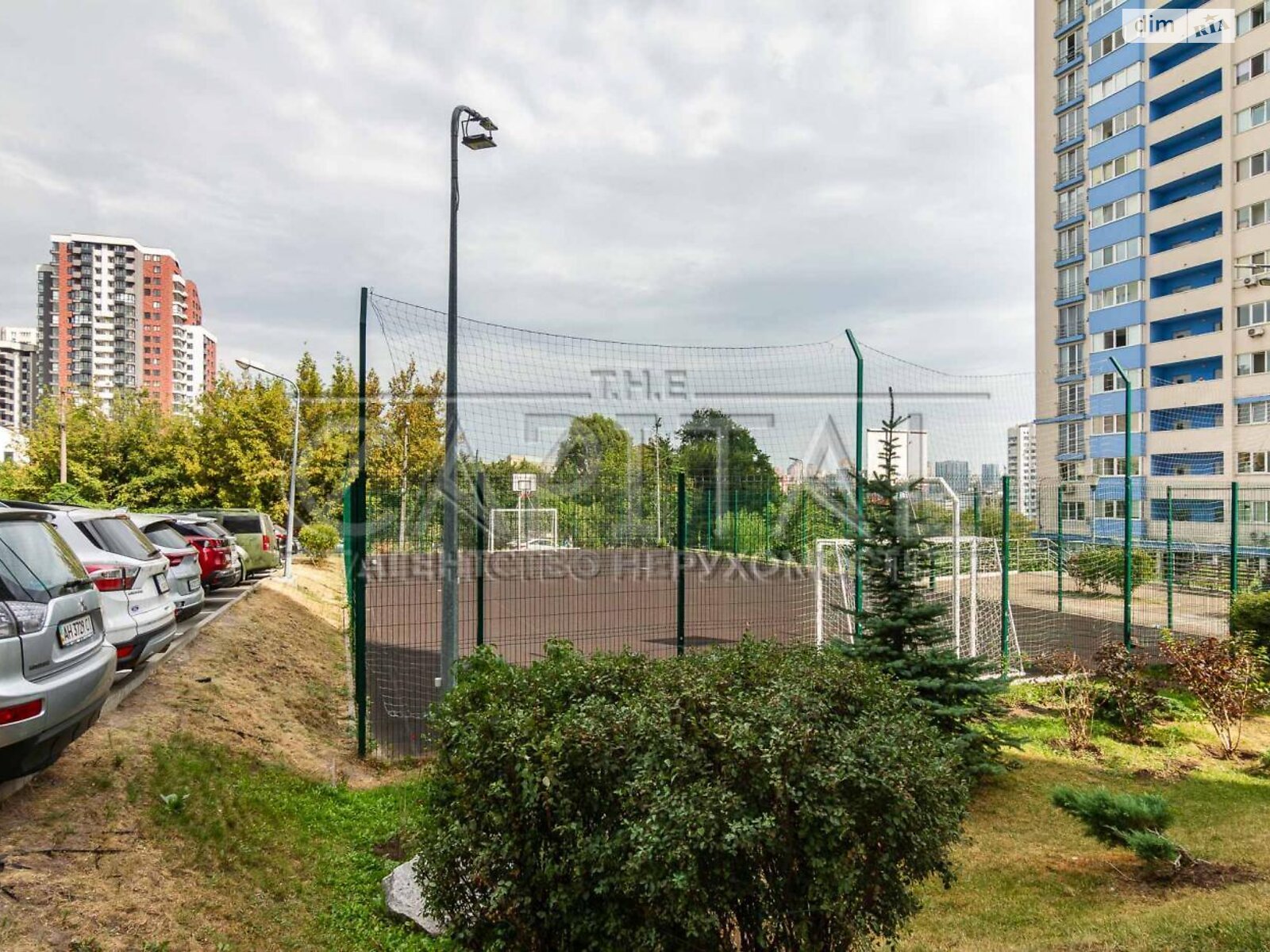 Продажа трехкомнатной квартиры в Киеве, на ул. Демеевская 16, район Демеевка фото 1 Продажа трехкомнатной квартиры в Киеве, на ул. Демеевская 16, район Демеевка фото 1