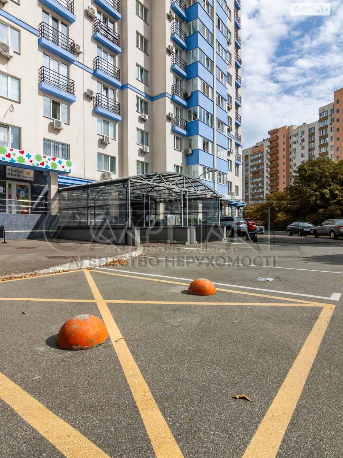 Продажа трехкомнатной квартиры в Киеве, на ул. Демеевская 16, район Демеевка фото 1 Продажа трехкомнатной квартиры в Киеве, на ул. Демеевская 16, район Демеевка фото 1