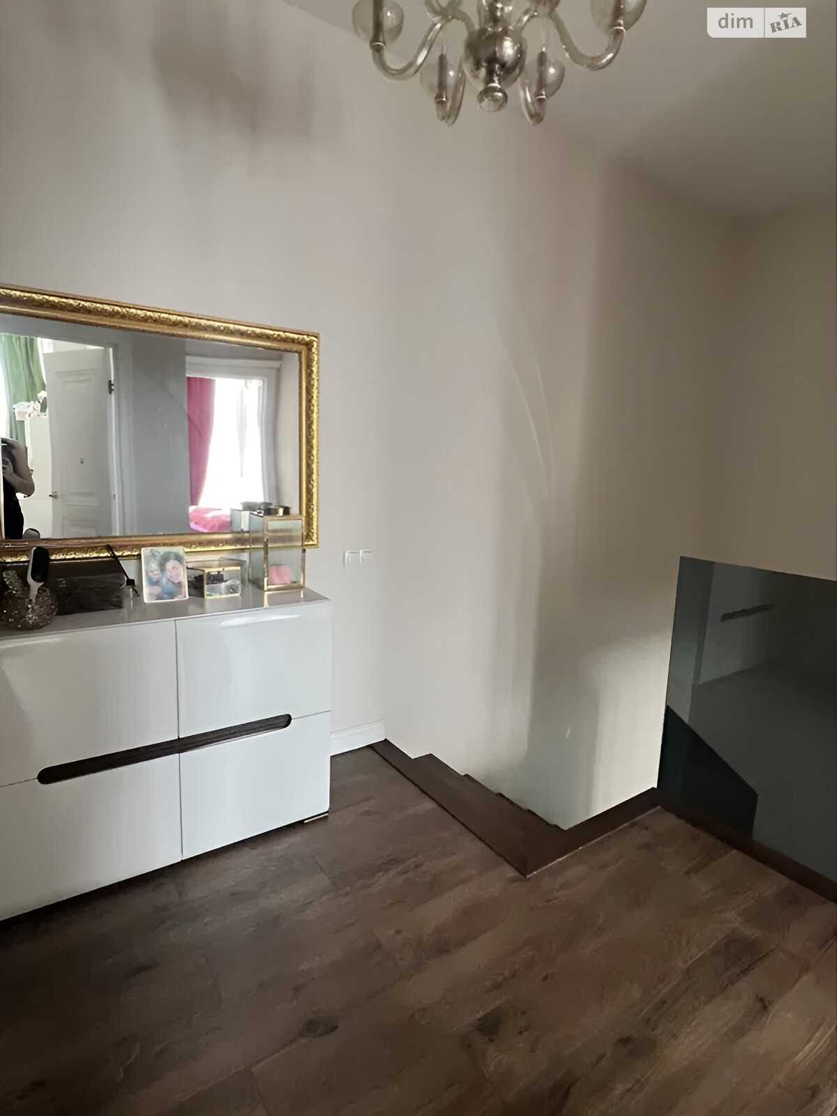 Продажа трехкомнатной квартиры в Киеве, на ул. Демеевская 13, район Демеевка фото 1 Продажа трехкомнатной квартиры в Киеве, на ул. Демеевская 13, район Демеевка фото 1