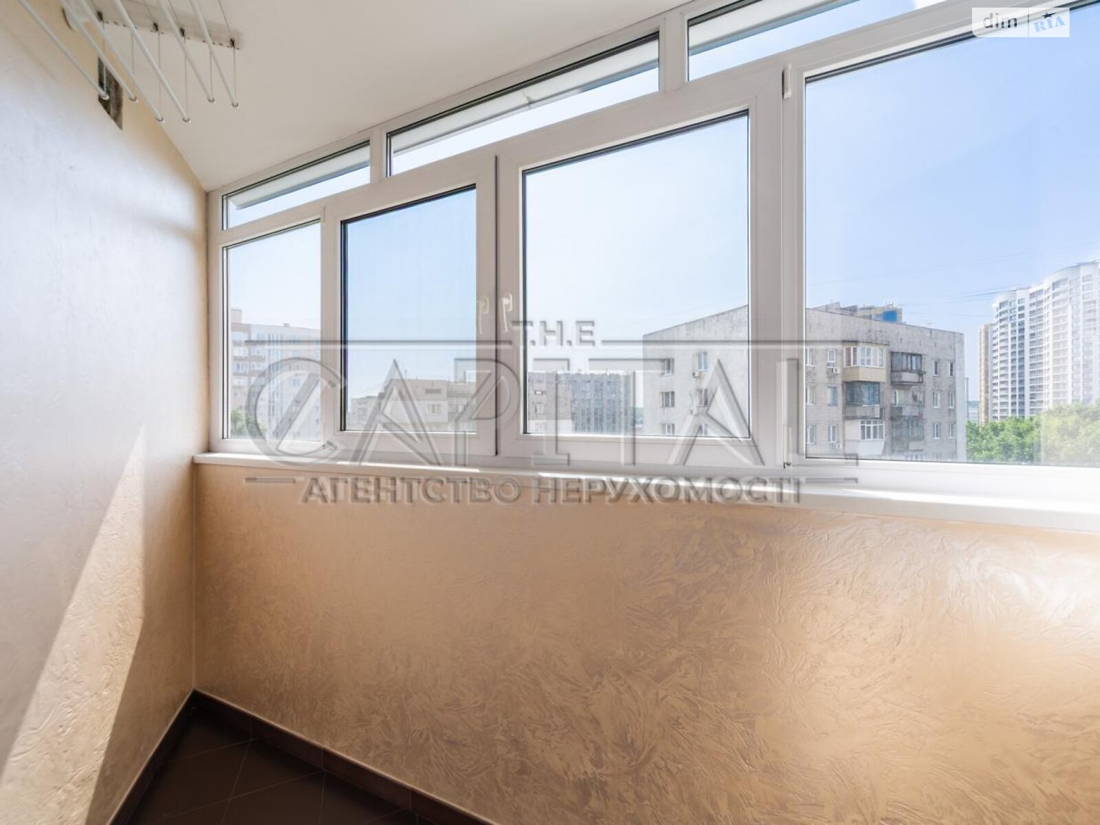 Продажа трехкомнатной квартиры в Киеве, на ул. Демеевская 13, район Демеевка фото 1 Продажа трехкомнатной квартиры в Киеве, на ул. Демеевская 13, район Демеевка фото 1