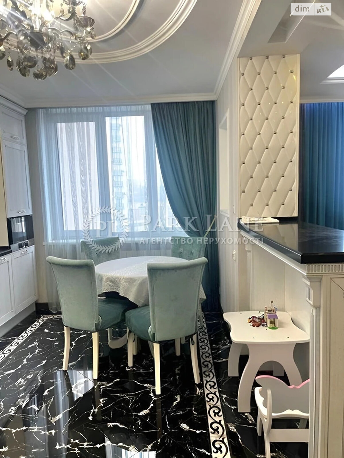 Продажа трехкомнатной квартиры в Киеве, на ул. Демеевская 13, район Демеевка фото 1 Продажа трехкомнатной квартиры в Киеве, на ул. Демеевская 13, район Демеевка фото 1