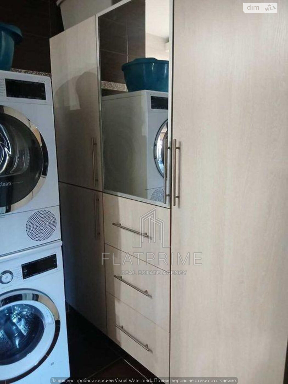 Продаж трикімнатної квартири в Києві, на пл. Голосіївська 13А, район Деміївка фото 1 Продаж трикімнатної квартири в Києві, на пл. Голосіївська 13А, район Деміївка фото 1