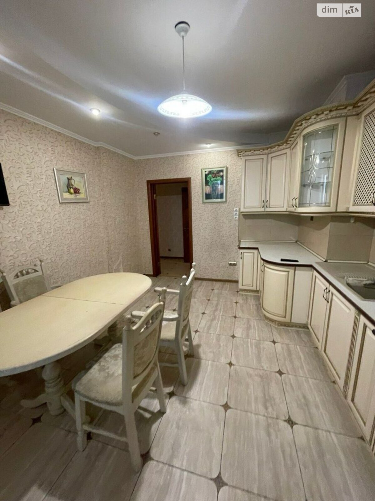 Продажа трехкомнатной квартиры в Киеве, на ул. Голосеевская 13А, район Демеевка фото 1 Продажа трехкомнатной квартиры в Киеве, на ул. Голосеевская 13А, район Демеевка фото 1