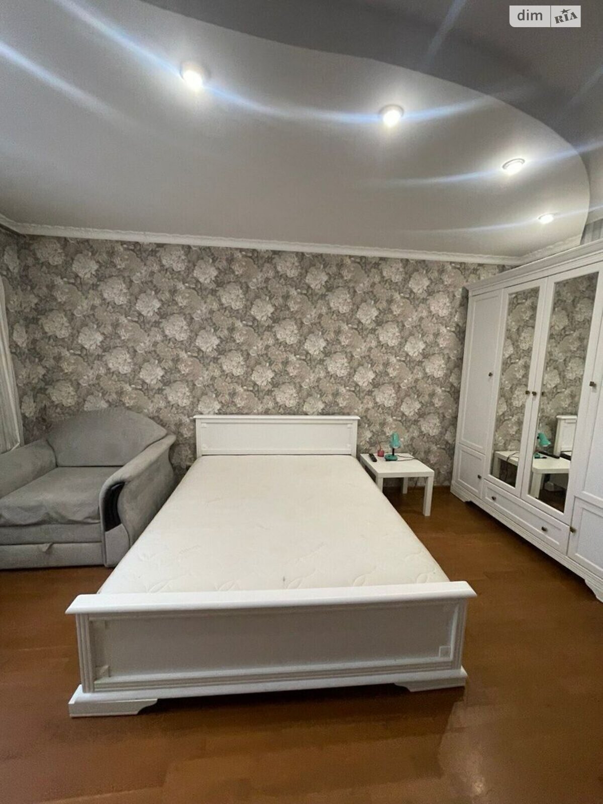 Продажа трехкомнатной квартиры в Киеве, на ул. Голосеевская 13А, район Демеевка фото 1 Продажа трехкомнатной квартиры в Киеве, на ул. Голосеевская 13А, район Демеевка фото 1