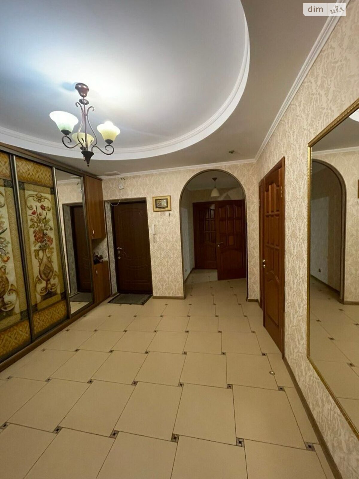 Продажа трехкомнатной квартиры в Киеве, на ул. Голосеевская 13А, район Демеевка фото 1 Продажа трехкомнатной квартиры в Киеве, на ул. Голосеевская 13А, район Демеевка фото 1