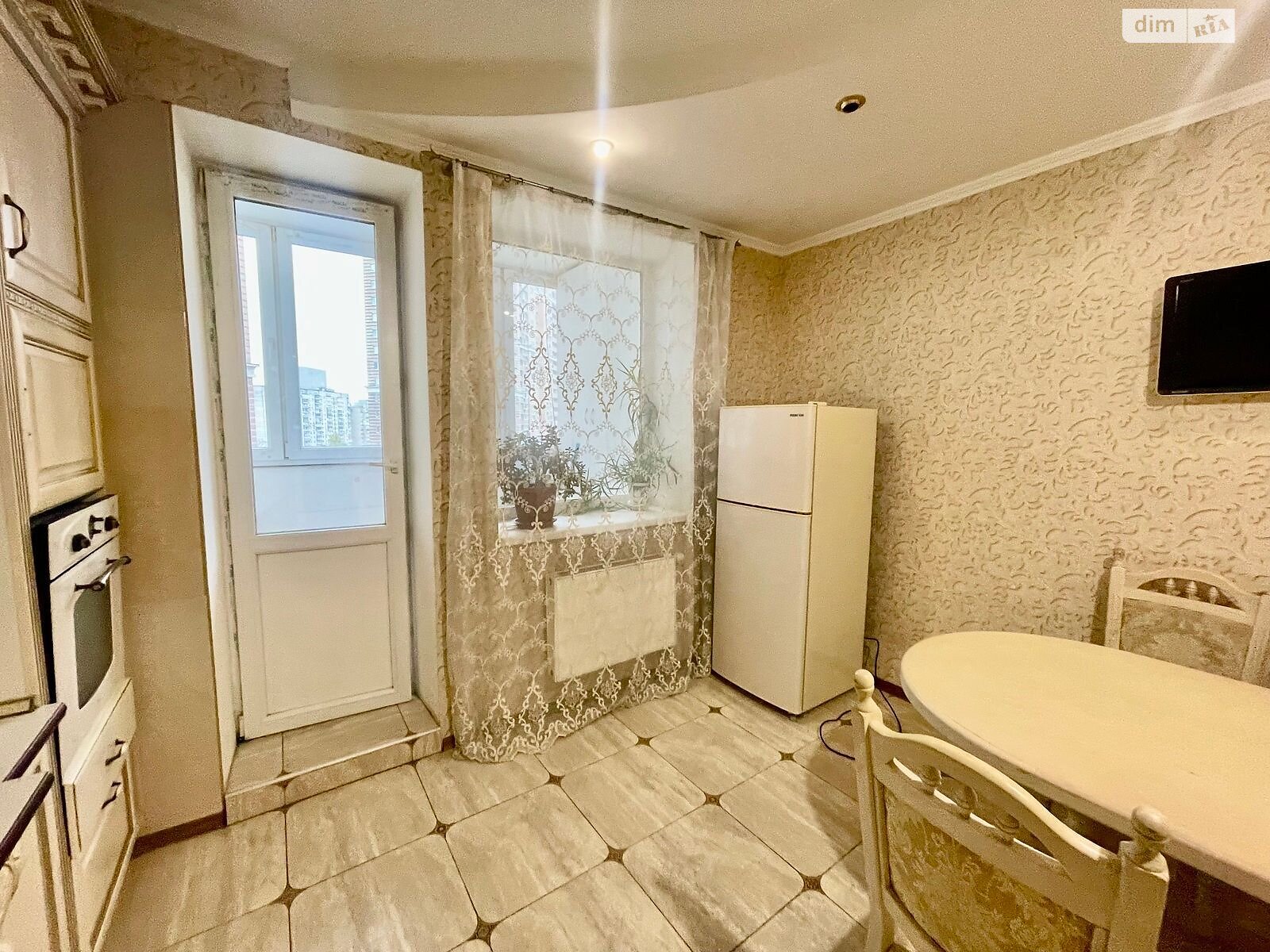 Продажа трехкомнатной квартиры в Киеве, на ул. Голосеевская 13А, район Демеевка фото 1 Продажа трехкомнатной квартиры в Киеве, на ул. Голосеевская 13А, район Демеевка фото 1