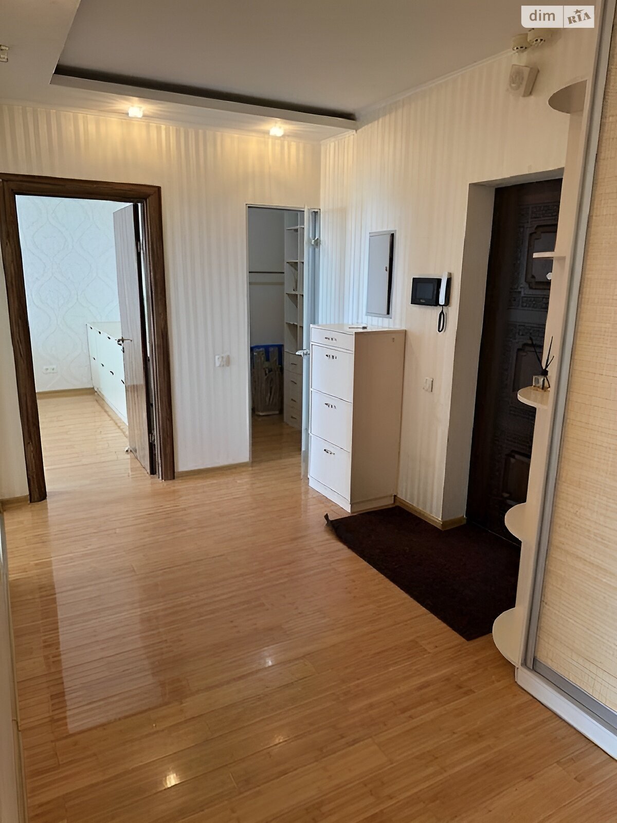 Продаж двокімнатної квартири в Києві, на вул. Голосіївська 13Б, район Деміївка фото 1 Продаж двокімнатної квартири в Києві, на вул. Голосіївська 13Б, район Деміївка фото 1