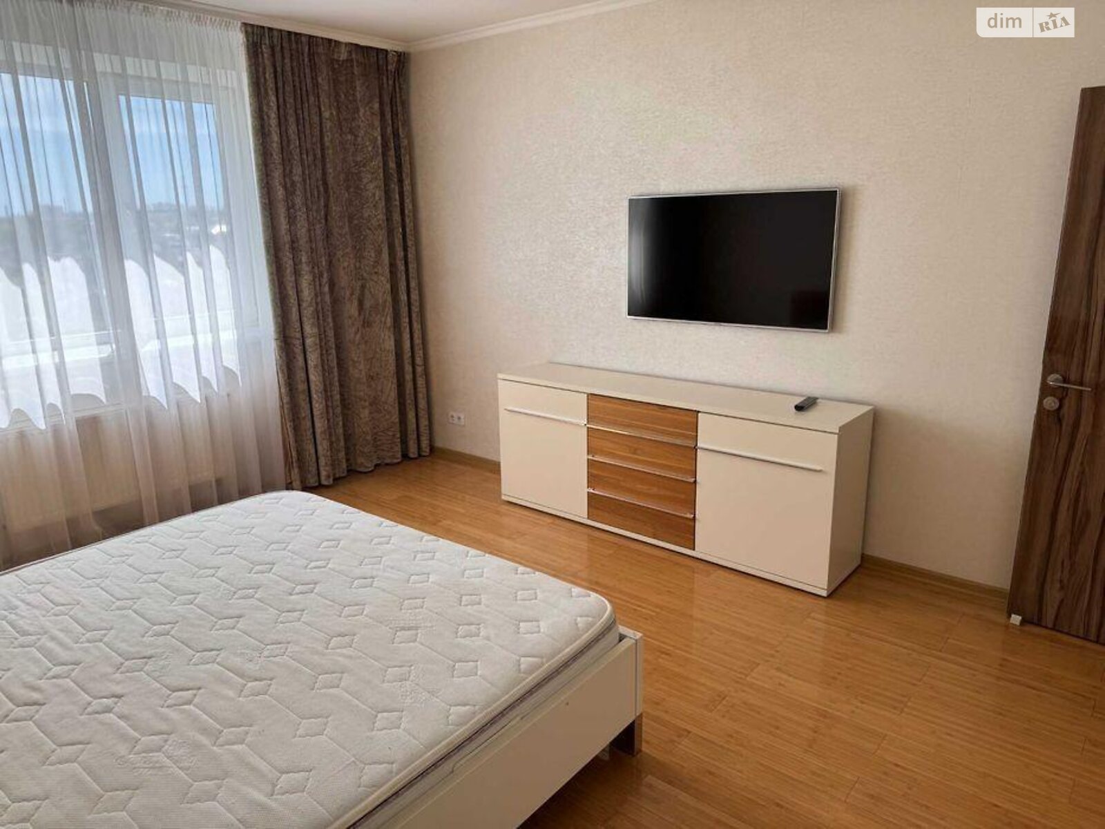 Продаж двокімнатної квартири в Києві, на вул. Голосіївська 13Б, район Деміївка фото 1 Продаж двокімнатної квартири в Києві, на вул. Голосіївська 13Б, район Деміївка фото 1