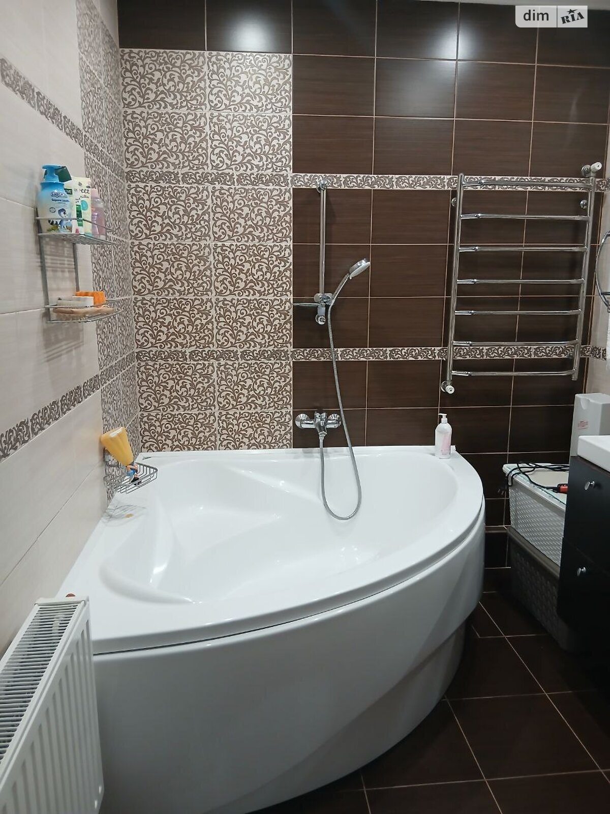 Продаж трикімнатної квартири в Києві, на вул. Голосіївська 13А, район Деміївка фото 1 Продаж трикімнатної квартири в Києві, на вул. Голосіївська 13А, район Деміївка фото 1