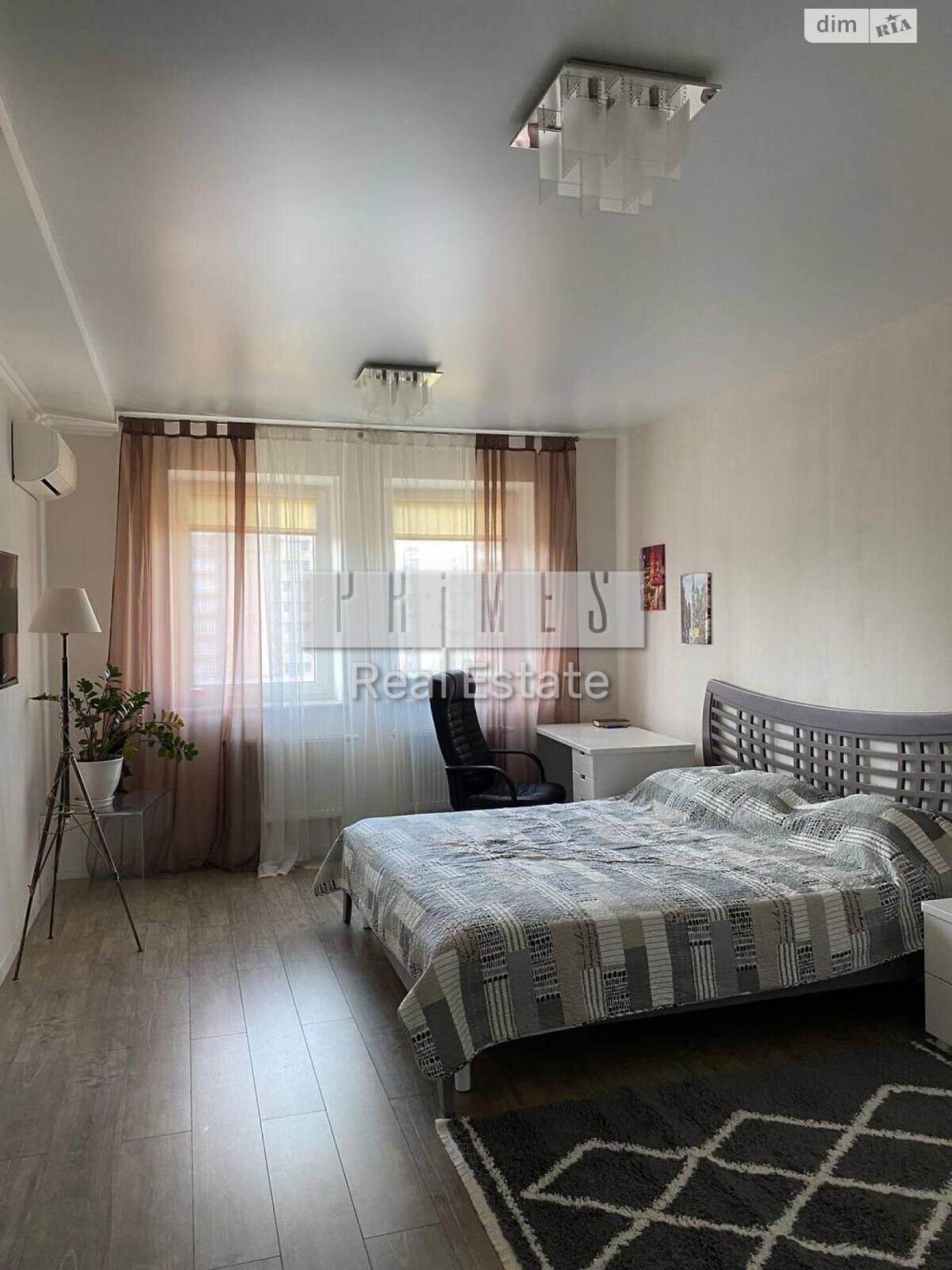 Продажа трехкомнатной квартиры в Киеве, на ул. Голосеевская 13Б, район Демеевка фото 1 Продажа трехкомнатной квартиры в Киеве, на ул. Голосеевская 13Б, район Демеевка фото 1