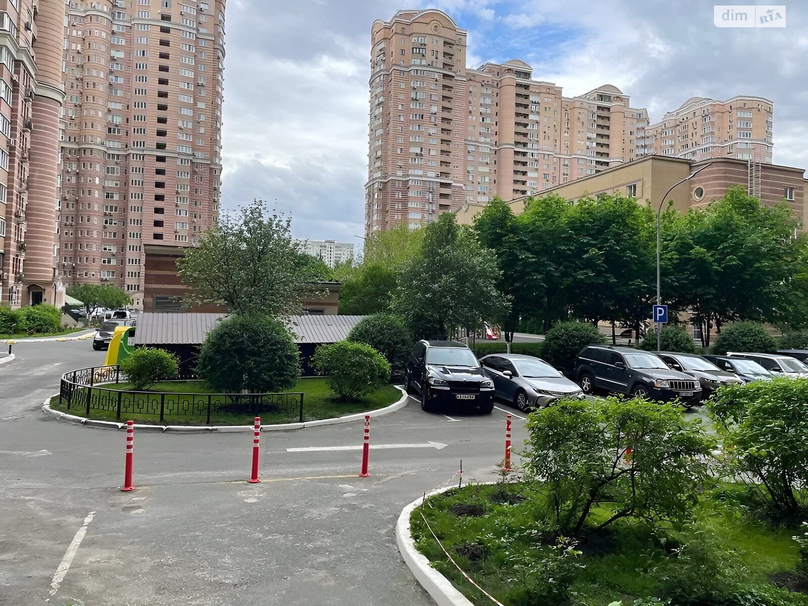 Продажа пятикомнатной квартиры в Киеве, на ул. Голосеевская 13Б, район Демеевка фото 1 Продажа пятикомнатной квартиры в Киеве, на ул. Голосеевская 13Б, район Демеевка фото 1