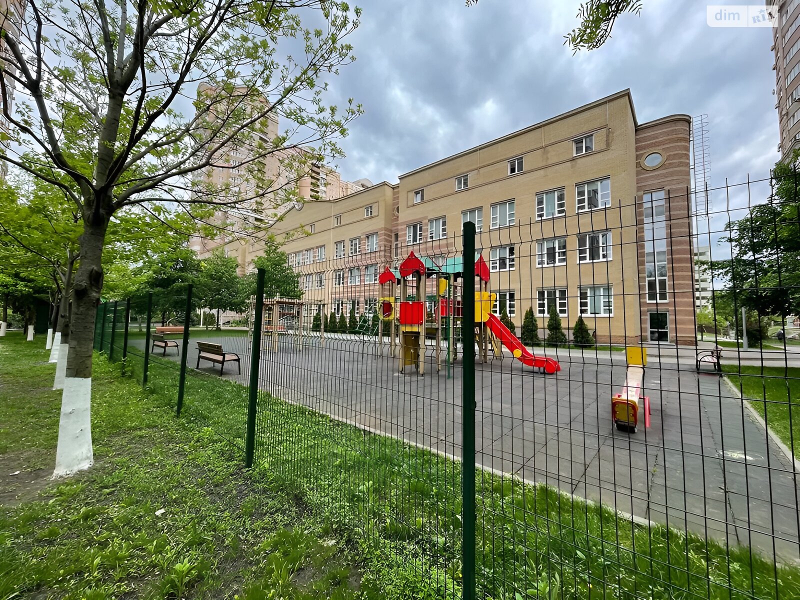 Продажа пятикомнатной квартиры в Киеве, на ул. Голосеевская 13Б, район Демеевка фото 1 Продажа пятикомнатной квартиры в Киеве, на ул. Голосеевская 13Б, район Демеевка фото 1