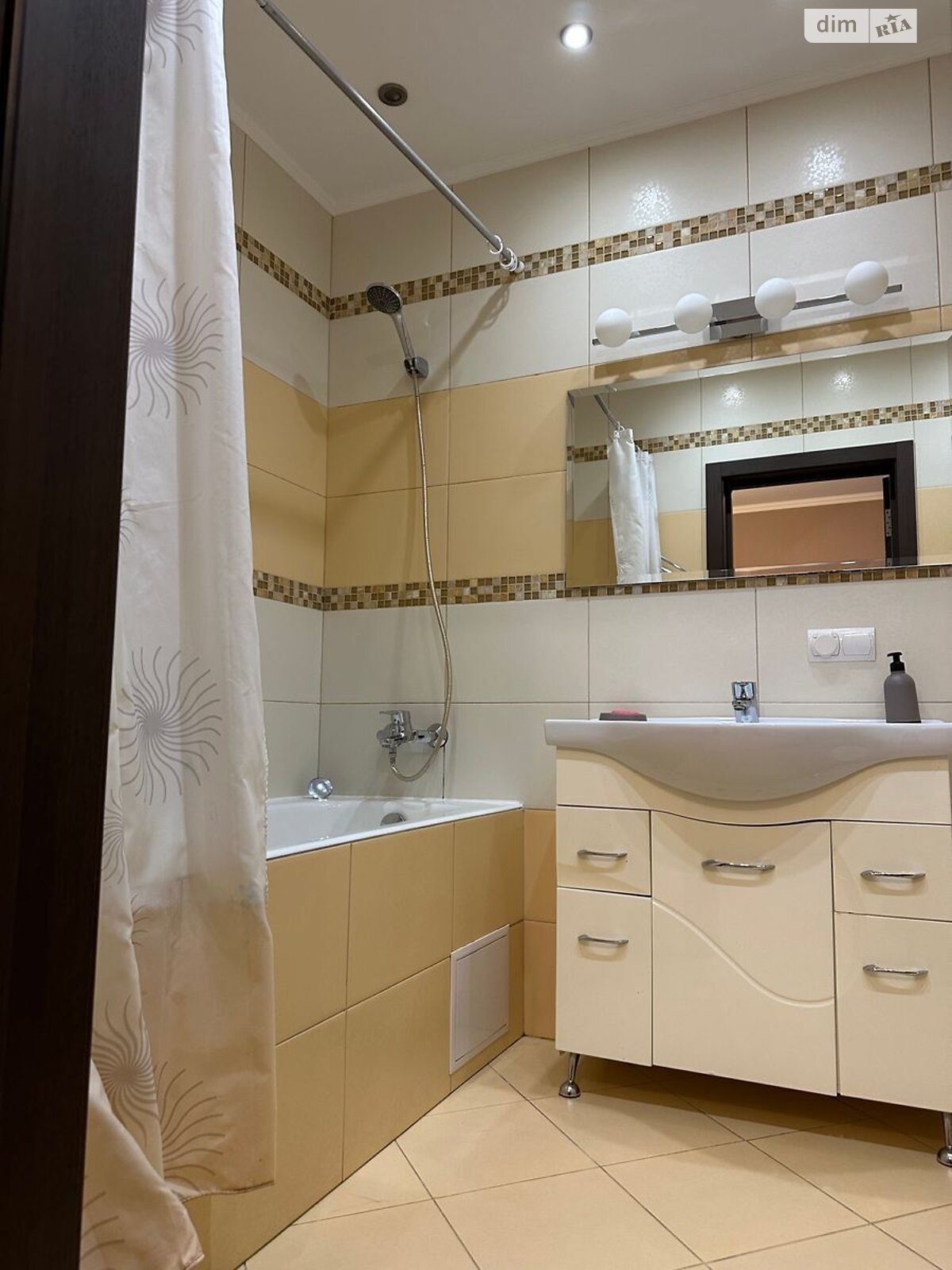 Продажа однокомнатной квартиры в Киеве, на ул. Голосеевская 13Б, район Демеевка фото 1 Продажа однокомнатной квартиры в Киеве, на ул. Голосеевская 13Б, район Демеевка фото 1