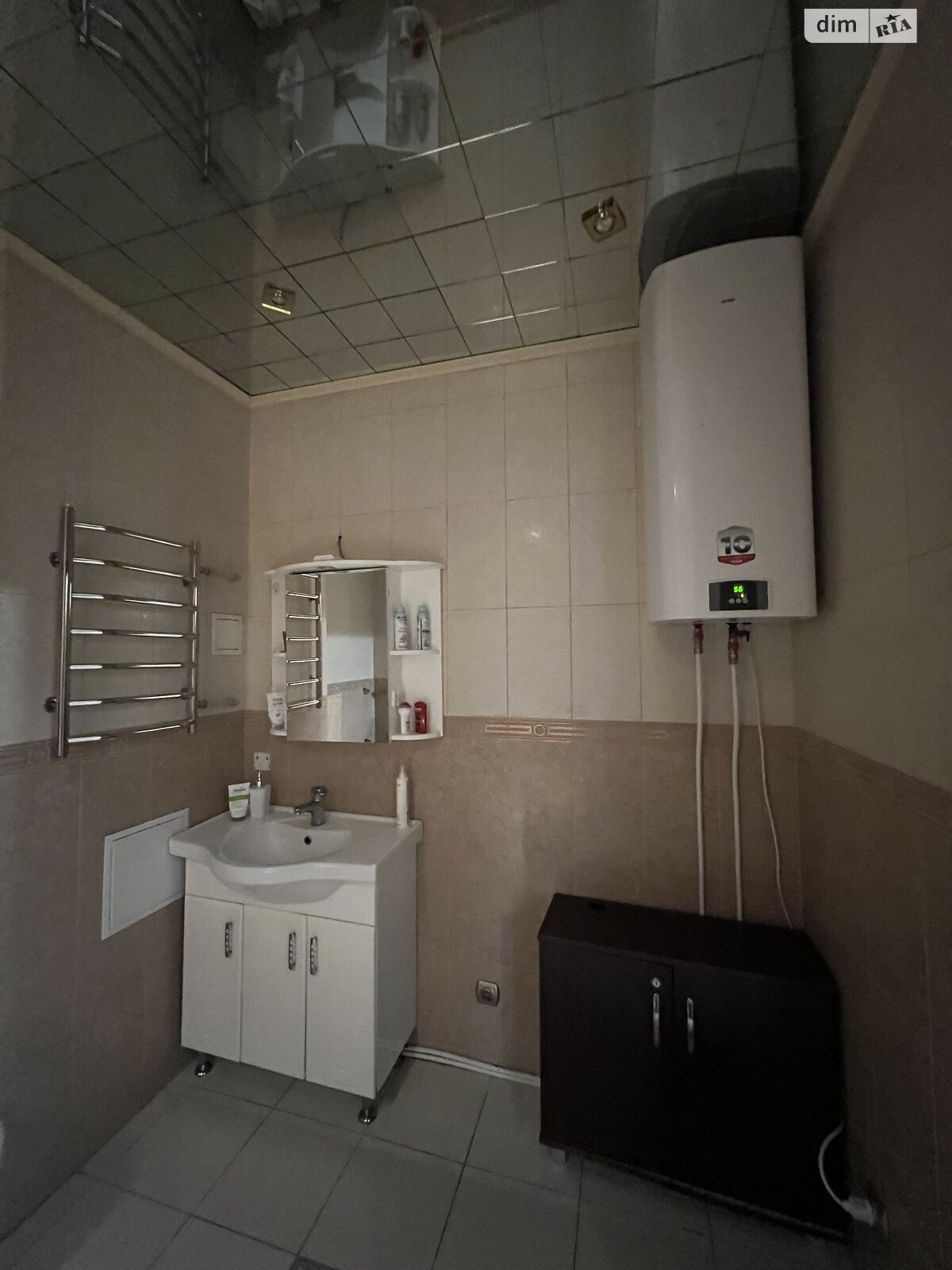 Продажа трехкомнатной квартиры в Киеве, на ул. Голосеевская 13А, район Демеевка фото 1 Продажа трехкомнатной квартиры в Киеве, на ул. Голосеевская 13А, район Демеевка фото 1