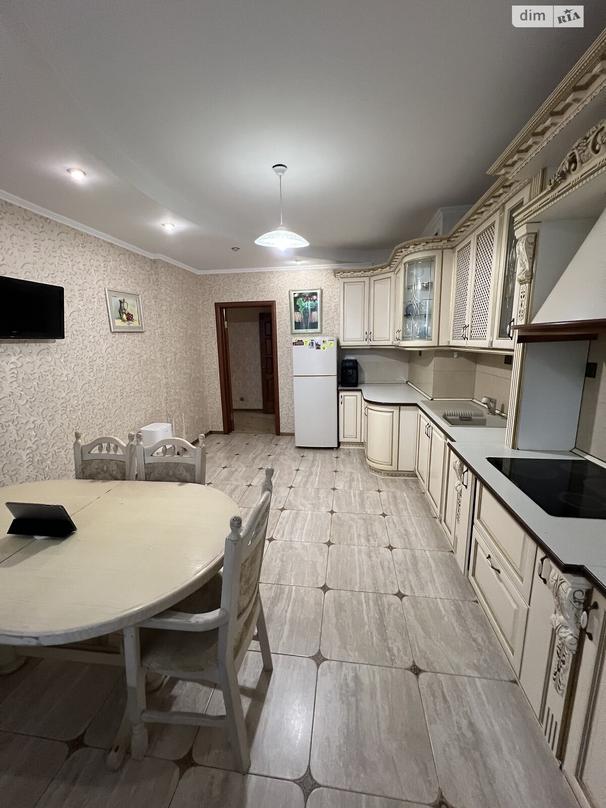 Продажа трехкомнатной квартиры в Киеве, на ул. Голосеевская 13А, район Демеевка фото 1 Продажа трехкомнатной квартиры в Киеве, на ул. Голосеевская 13А, район Демеевка фото 1