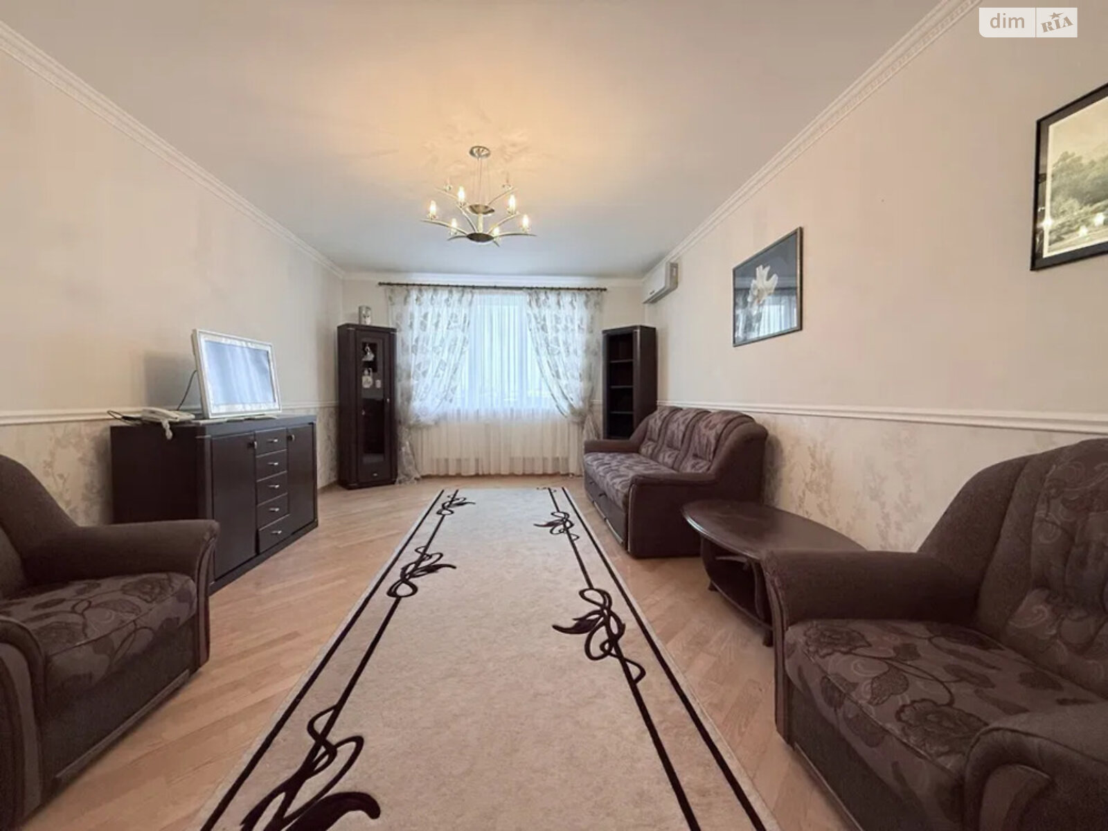 Продаж трикімнатної квартири в Києві, на вул. Голосіївська 13, район Деміївка фото 1