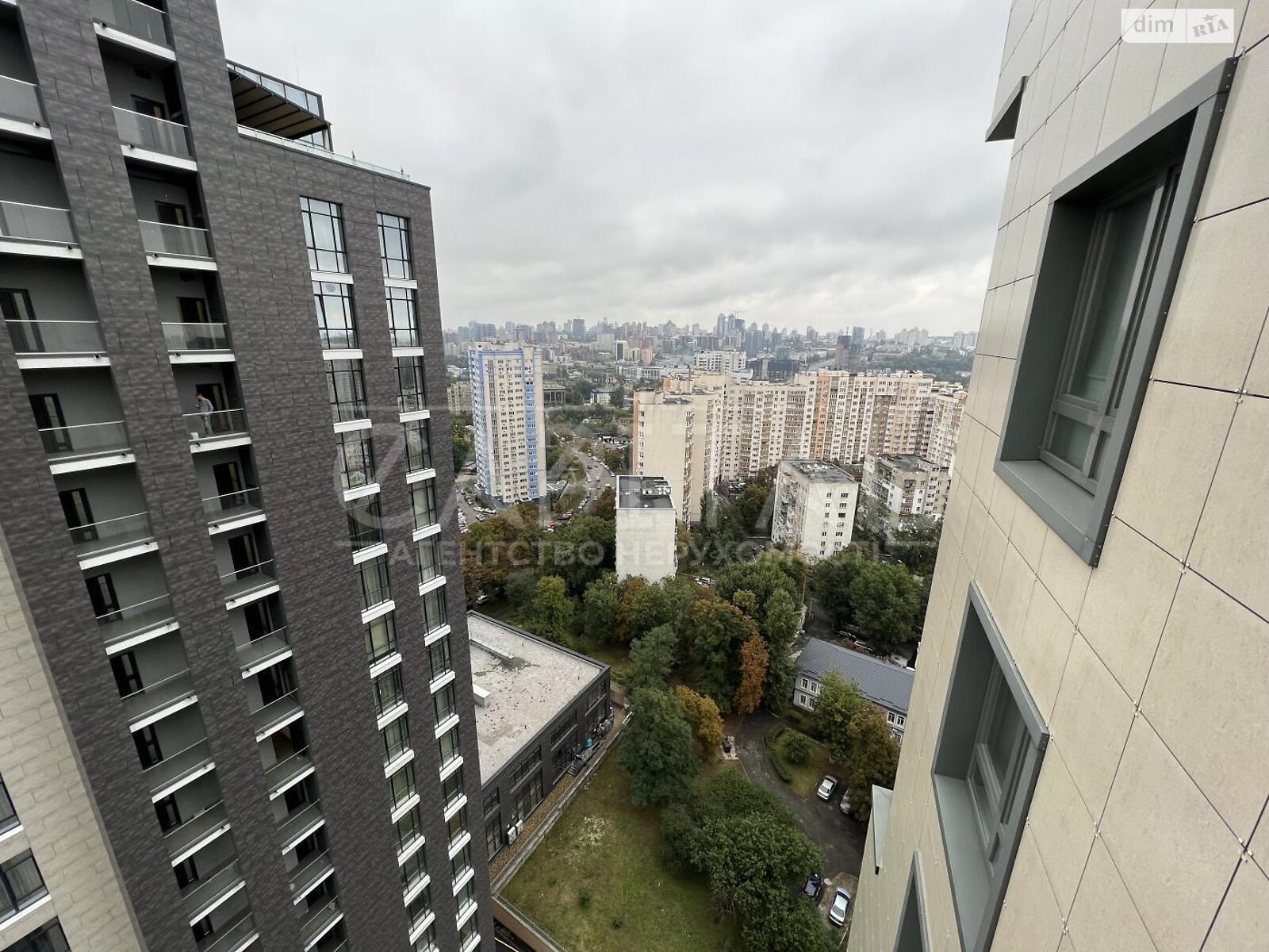 Продаж чотирикімнатної квартири в Києві, на просп. Голосіївський 60, район Деміївка фото 1 Продаж чотирикімнатної квартири в Києві, на просп. Голосіївський 60, район Деміївка фото 1