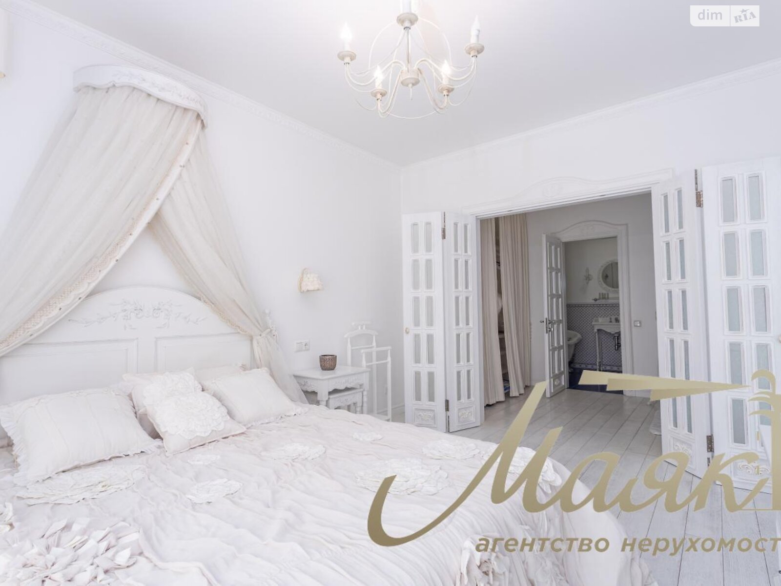 Продаж трикімнатної квартири в Києві, на просп. Голосіївський 60, район Деміївка фото 1 Продаж трикімнатної квартири в Києві, на просп. Голосіївський 60, район Деміївка фото 1