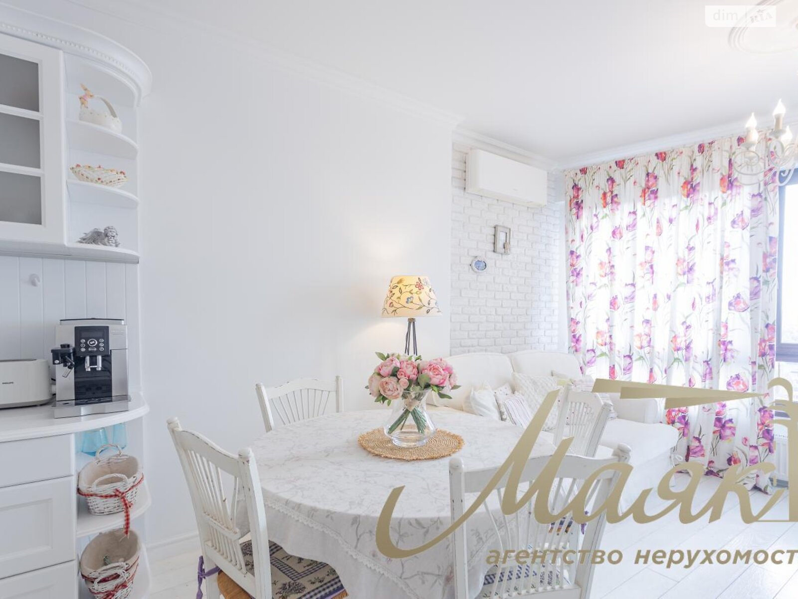 Продаж трикімнатної квартири в Києві, на просп. Голосіївський 60, район Деміївка фото 1 Продаж трикімнатної квартири в Києві, на просп. Голосіївський 60, район Деміївка фото 1