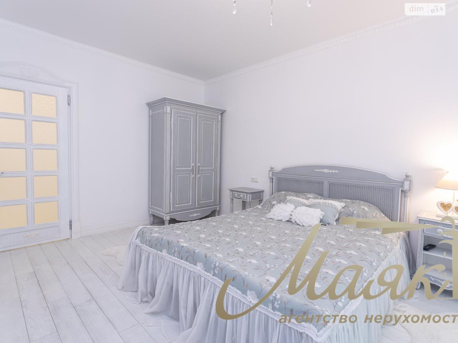 Продаж трикімнатної квартири в Києві, на просп. Голосіївський 60, район Деміївка фото 1 Продаж трикімнатної квартири в Києві, на просп. Голосіївський 60, район Деміївка фото 1