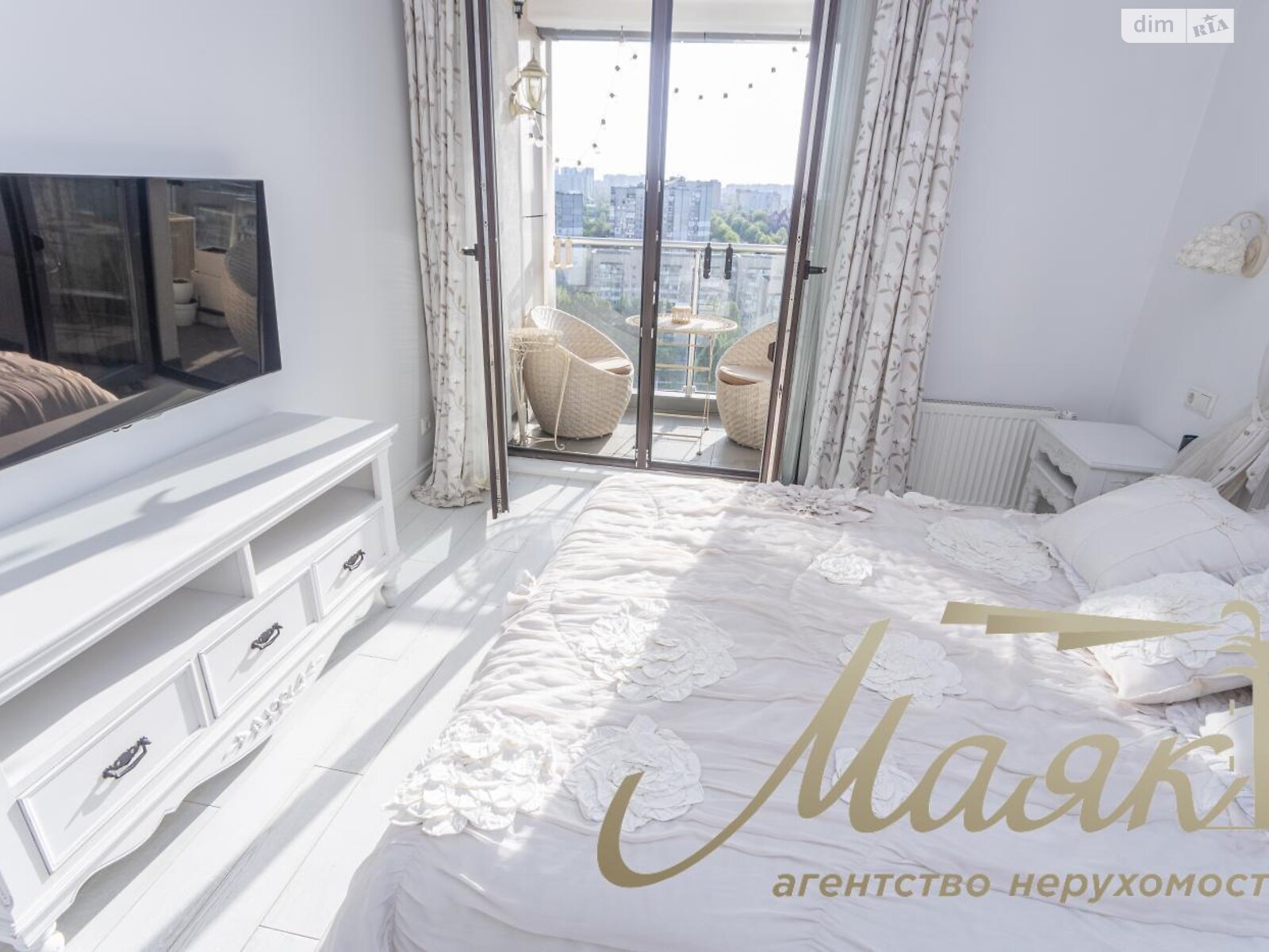 Продаж трикімнатної квартири в Києві, на просп. Голосіївський 60, район Деміївка фото 1 Продаж трикімнатної квартири в Києві, на просп. Голосіївський 60, район Деміївка фото 1