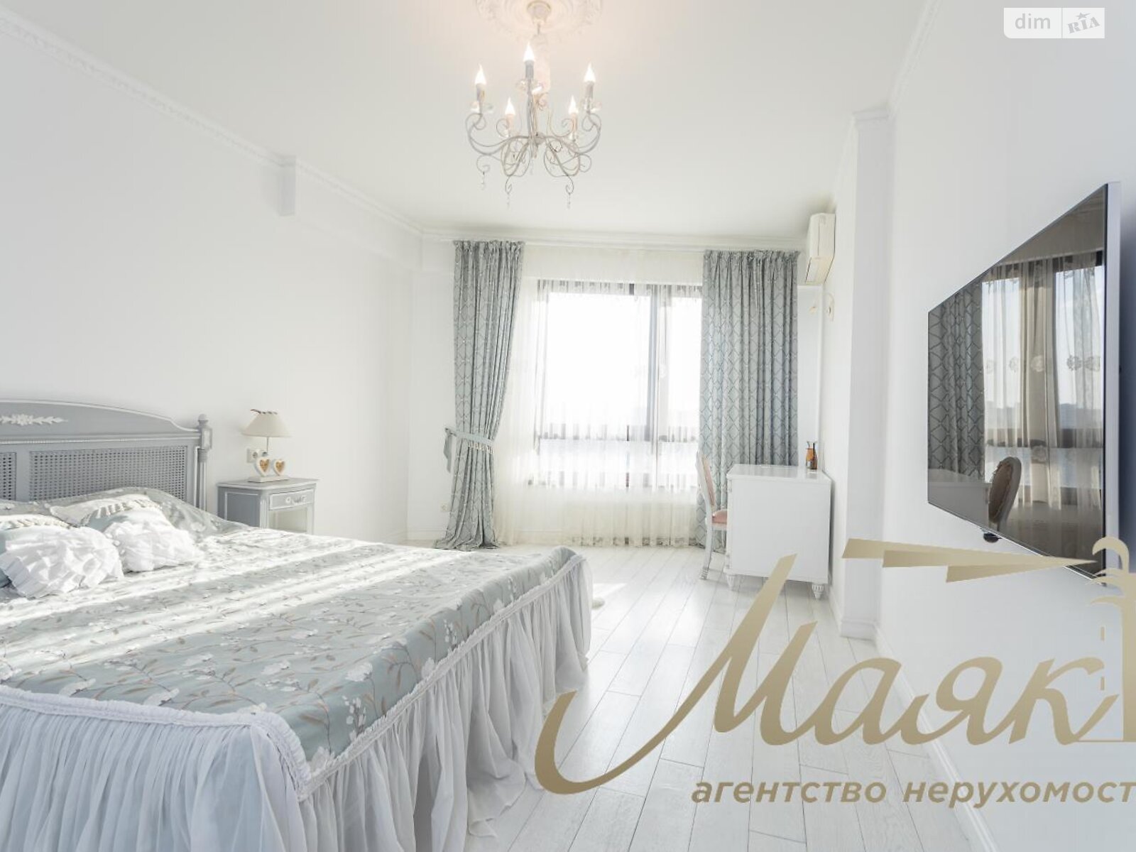 Продаж трикімнатної квартири в Києві, на просп. Голосіївський 60, район Деміївка фото 1 Продаж трикімнатної квартири в Києві, на просп. Голосіївський 60, район Деміївка фото 1