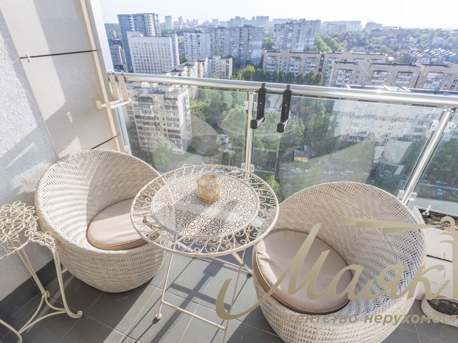 Продаж трикімнатної квартири в Києві, на просп. Голосіївський 60, район Деміївка фото 1 Продаж трикімнатної квартири в Києві, на просп. Голосіївський 60, район Деміївка фото 1