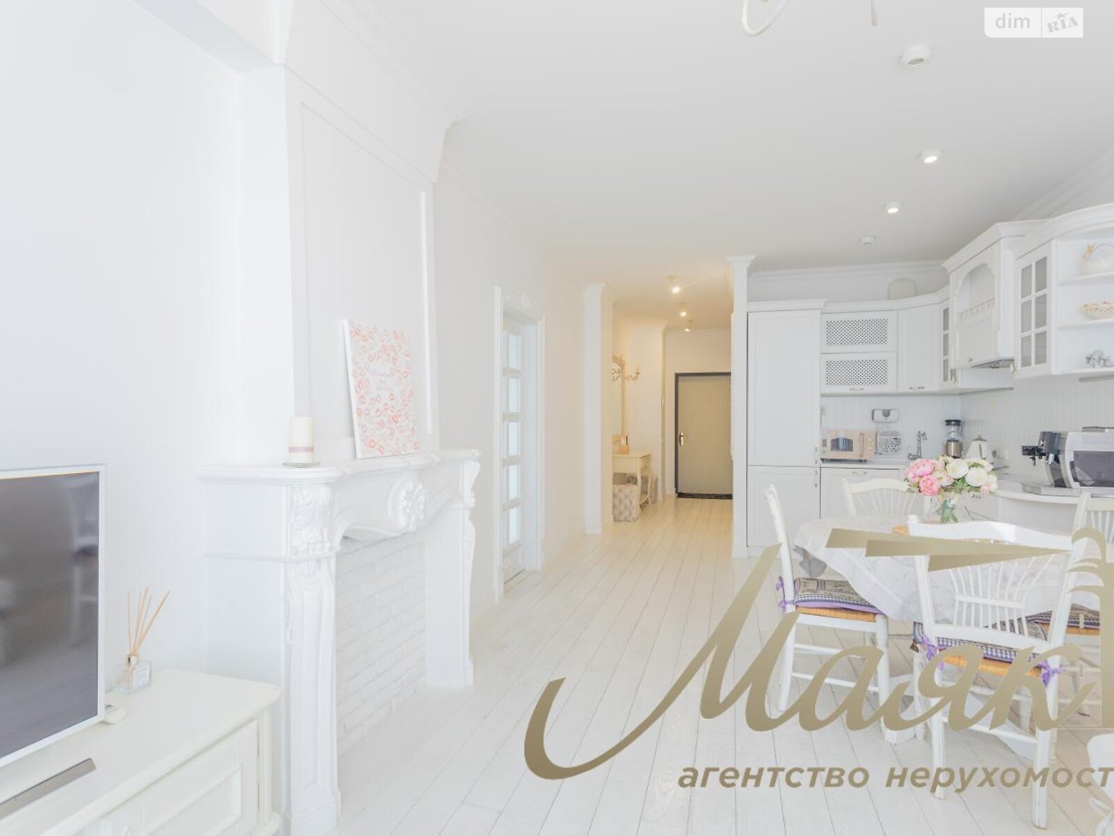 Продажа трехкомнатной квартиры в Киеве, на просп. Голосеевский 60, район Демеевка фото 1 Продажа трехкомнатной квартиры в Киеве, на просп. Голосеевский 60, район Демеевка фото 1