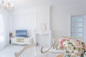 Продажа трехкомнатной квартиры в Киеве, на просп. Голосеевский 60, район Демеевка фото 2