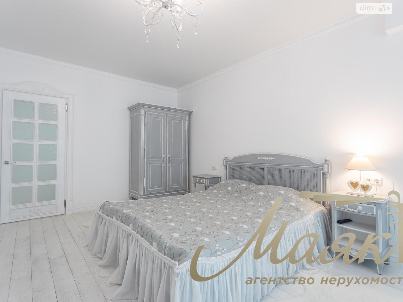 Продажа трехкомнатной квартиры в Киеве, на просп. Голосеевский 60, район Демеевка фото 1 Продажа трехкомнатной квартиры в Киеве, на просп. Голосеевский 60, район Демеевка фото 1