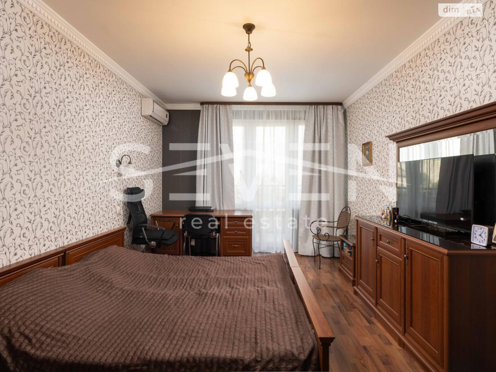 Продаж трикімнатної квартири в Києві, на просп. Голосіївський 62, район Деміївка фото 1 Продаж трикімнатної квартири в Києві, на просп. Голосіївський 62, район Деміївка фото 1
