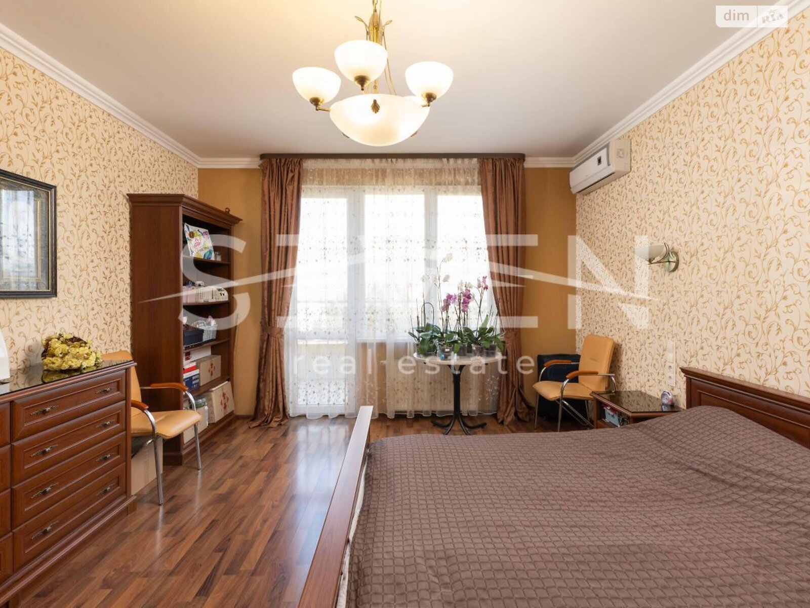 Продаж трикімнатної квартири в Києві, на просп. Голосіївський 62, район Деміївка фото 1 Продаж трикімнатної квартири в Києві, на просп. Голосіївський 62, район Деміївка фото 1