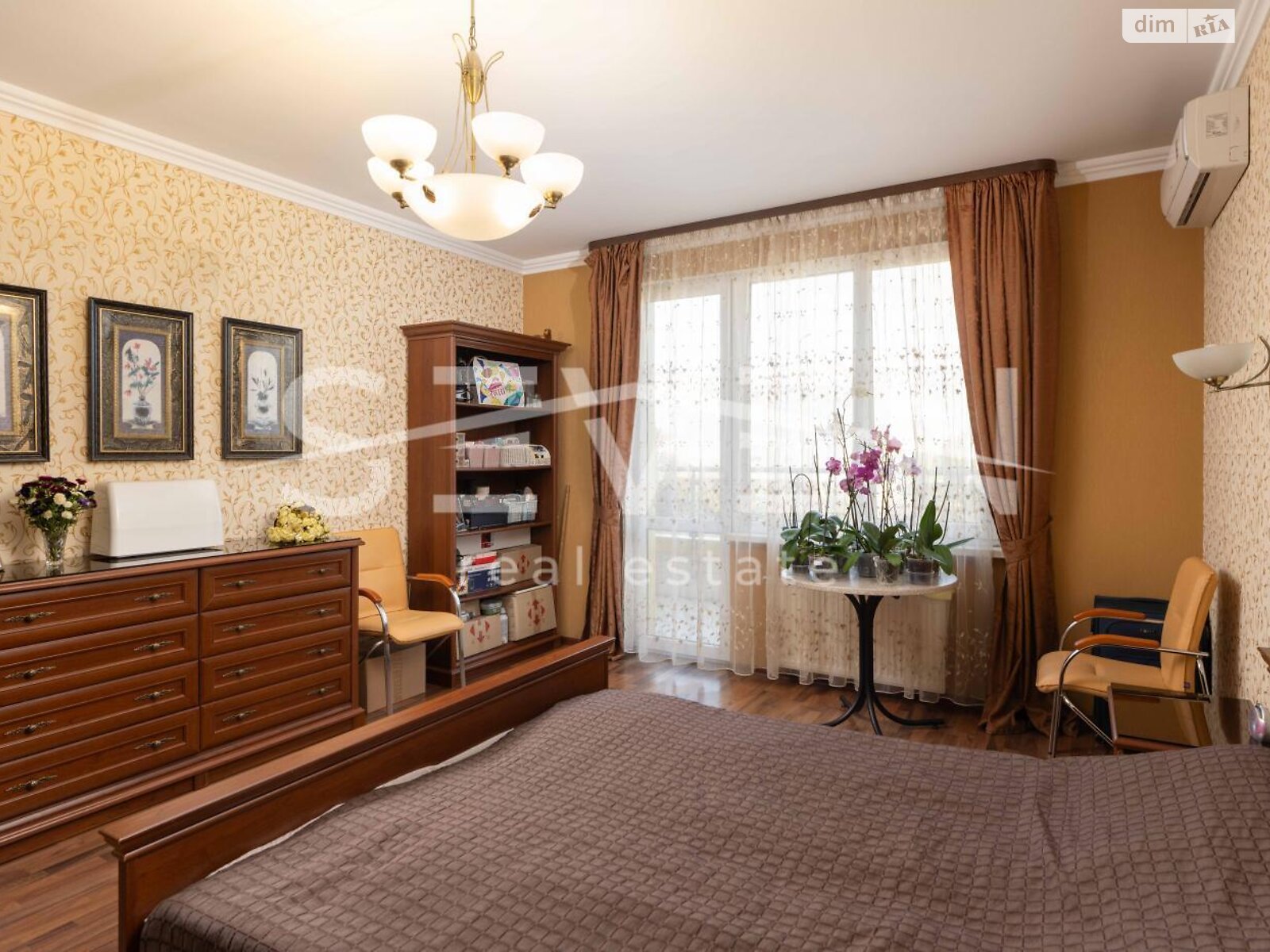 Продаж трикімнатної квартири в Києві, на просп. Голосіївський 62, район Деміївка фото 1 Продаж трикімнатної квартири в Києві, на просп. Голосіївський 62, район Деміївка фото 1