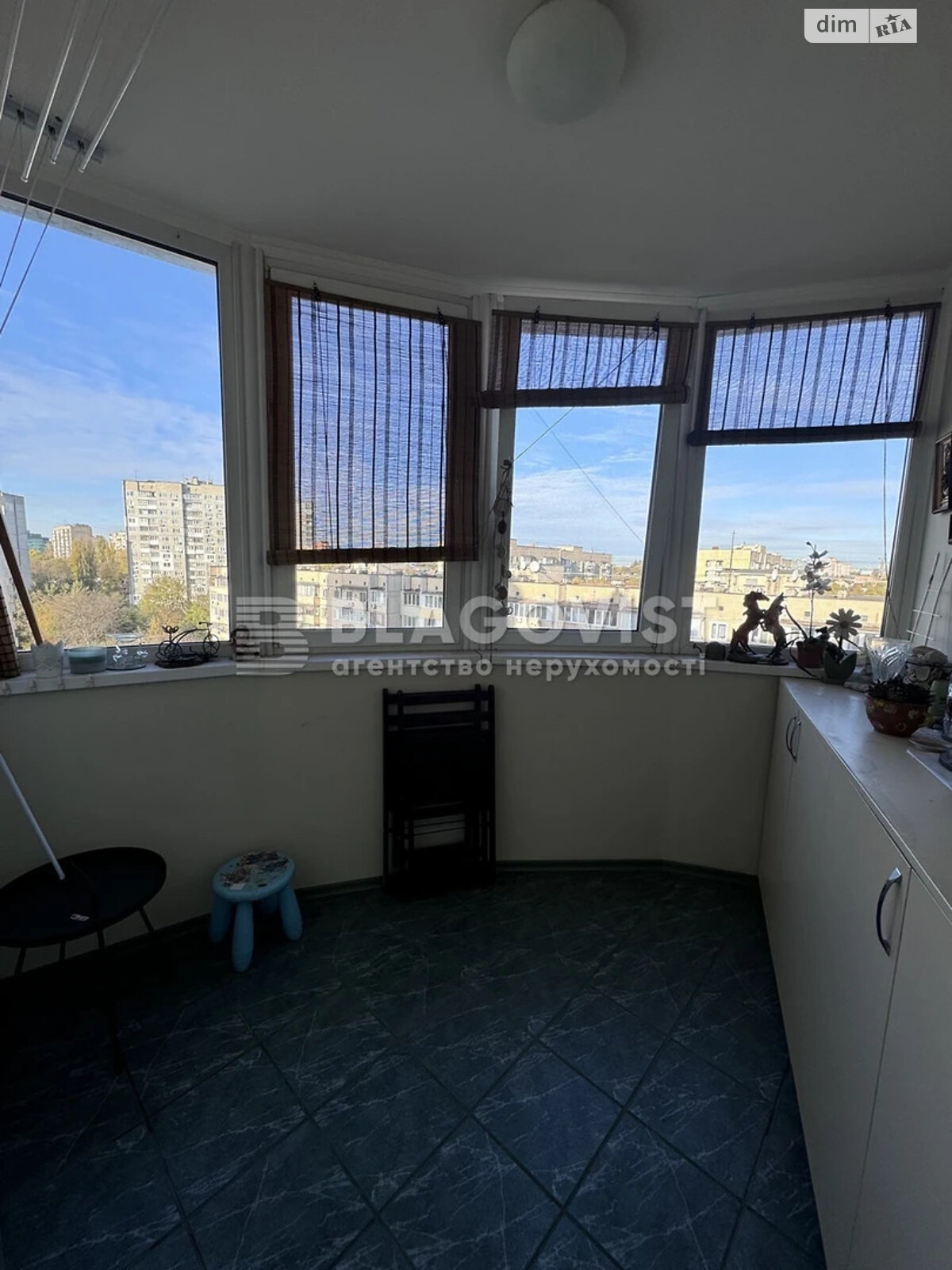 Продажа трехкомнатной квартиры в Киеве, на просп. Голосеевский 68, район Демеевка фото 1 Продажа трехкомнатной квартиры в Киеве, на просп. Голосеевский 68, район Демеевка фото 1