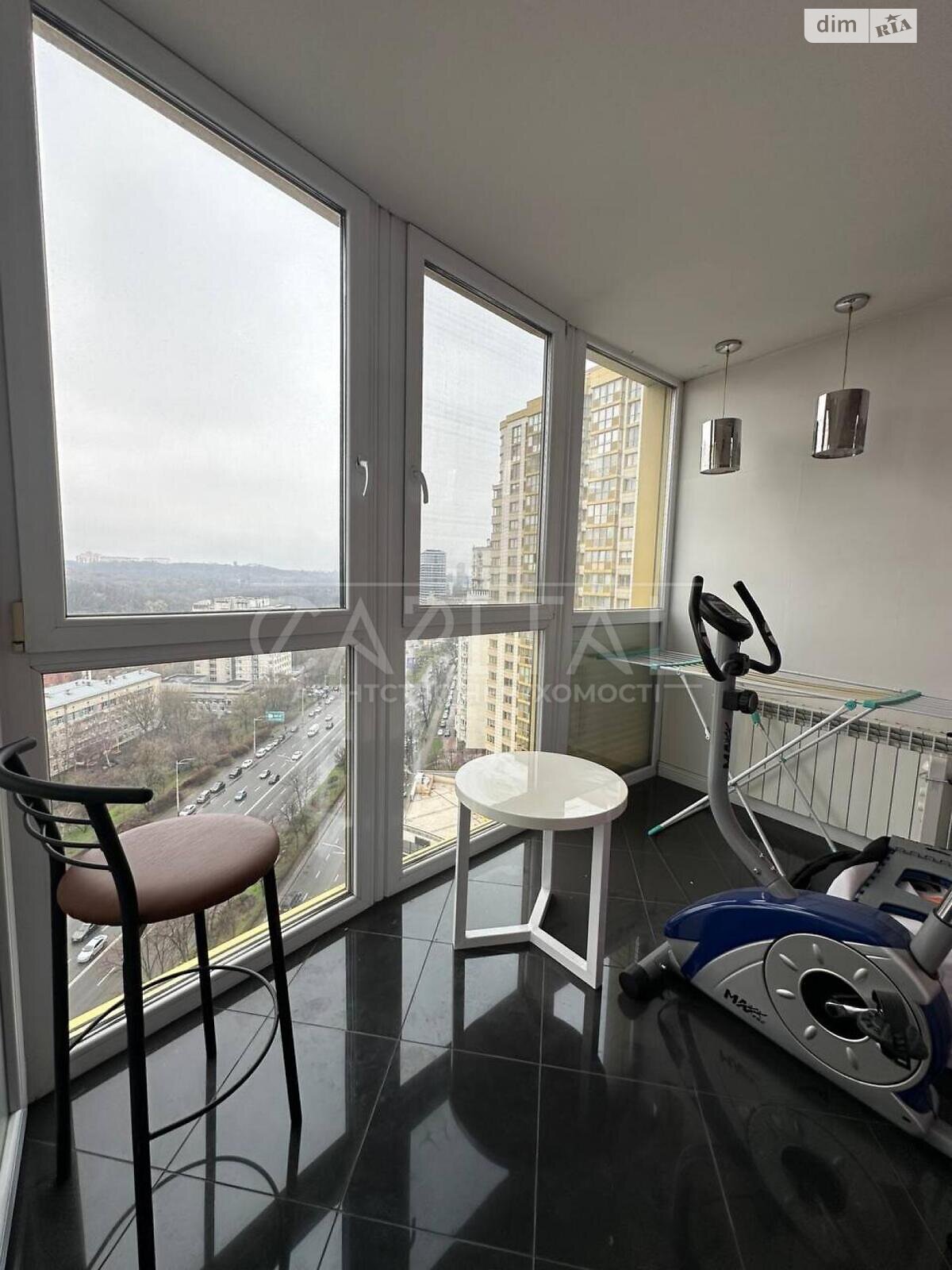 Продажа трехкомнатной квартиры в Киеве, на просп. Голосеевский 58, район Демеевка фото 1