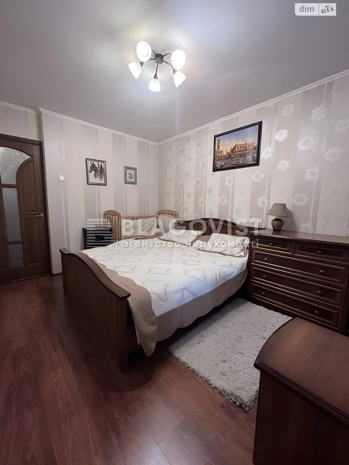 Продаж трикімнатної квартири в Києві, на просп. Червонозоряний 130, район Деміївка фото 1 Продаж трикімнатної квартири в Києві, на просп. Червонозоряний 130, район Деміївка фото 1