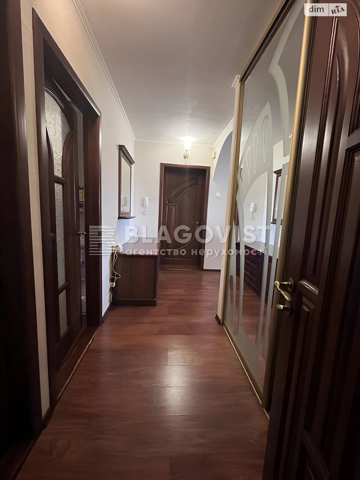 Продаж трикімнатної квартири в Києві, на просп. Червонозоряний 130, район Деміївка фото 1 Продаж трикімнатної квартири в Києві, на просп. Червонозоряний 130, район Деміївка фото 1
